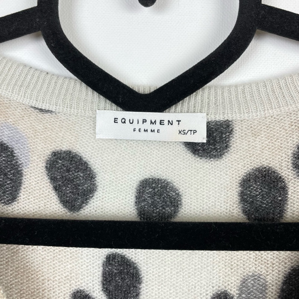 Equipment Femme Tan Black Cashmere Animal Print Long Sleeve Sweater Size XS - Picture 5 of 9